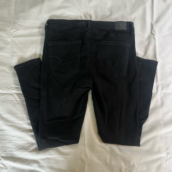 American Eagle Next Level Stretch Ripped/Distressed Black Jeans - Size 8 Short - Picture 7 of 10
